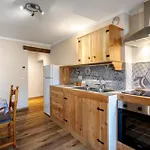 Maison Marcel Sarre * אאוסטה